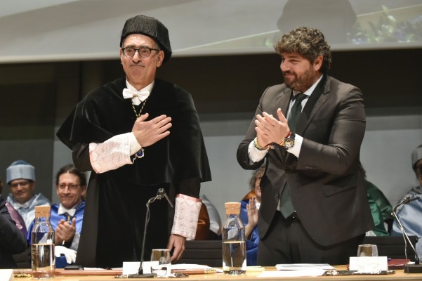 El rector Luján se despide de su último Santo Tomás de Aquino y reivindica el papel de la universidad
