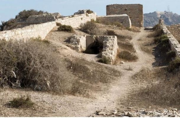 Patrimonio urge al Ayuntamiento de Cartagena a abrir a las visitas al Castillo de los Moros, pero solo a zonas seguras