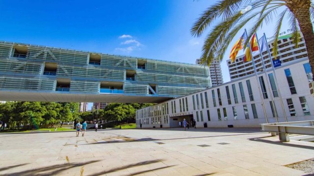 Ahora sí, el Ayuntamiento de Benidorm concede licencia para el camping de los Mendoza en la Lloma