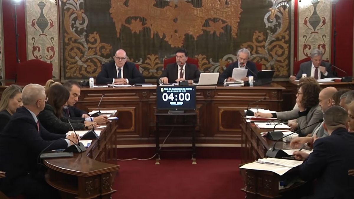 Los ediles de la corporación de Alicante, en un momento del pleno. - Los ediles de la corporación de Alicante, en un momento del pleno.