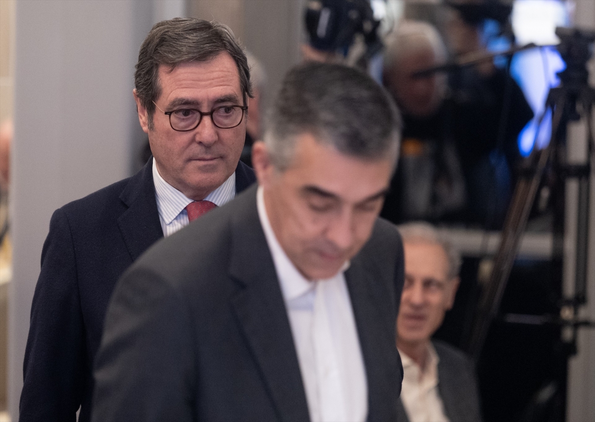 CEOE rechaza el incentivo fiscal ligado al SMI por ser una 