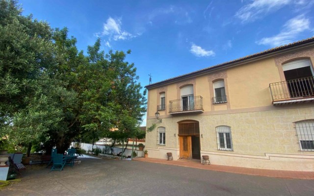 Casa Magnolia Alquería en Alzira: del alojamiento turístico a la residencia artística en invierno