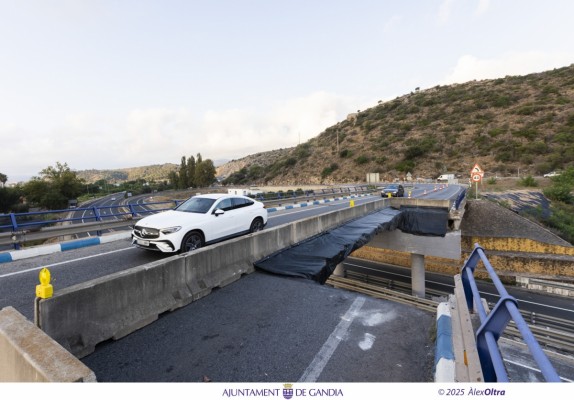 El pont sobre la N-332 a Gandia podria obrir-se a la circulació a finals de març