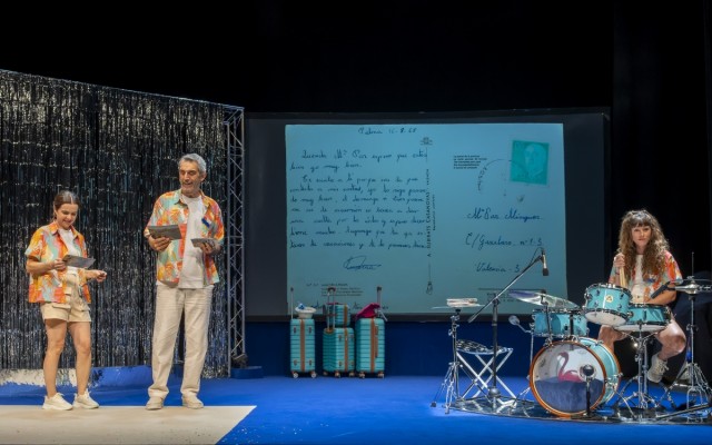 'Postals', la obra de comedia valenciana que llega a Castelló y Peñíscola