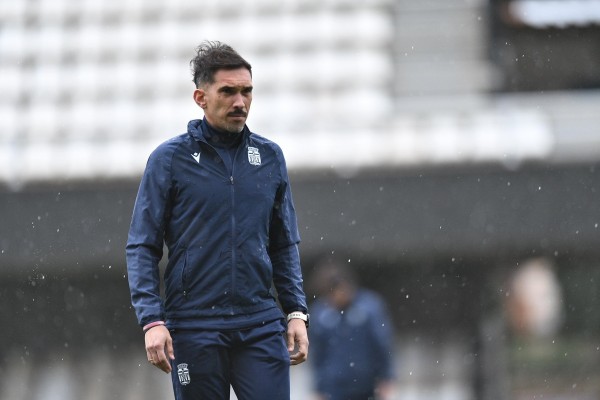 El Efesé, en crisis y ya sin Javi Rey, trata de ganar por fin este año en el campo del Hércules