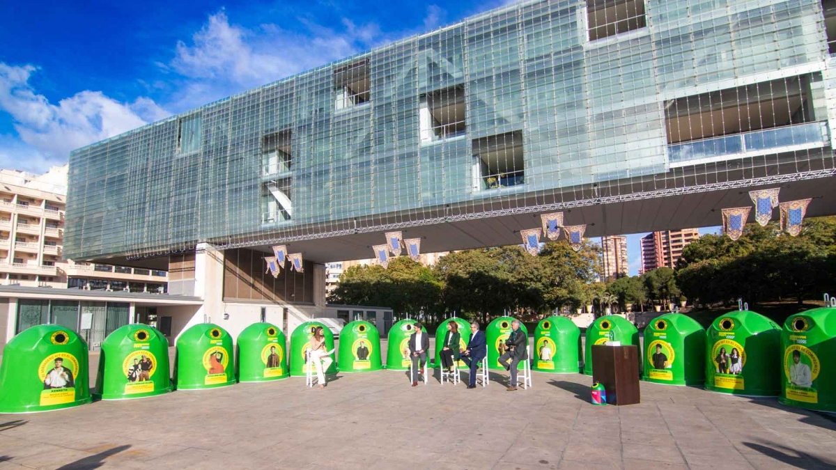 'Vota con vidrio': la iniciativa de Benidorm y Ecovidrio para elegir artista favorito del Benidorm Fest