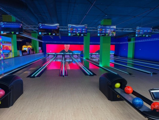 Estepark de Castelló amplía su oferta de ocio: inaugura este viernes Vértigo Bowling Park, un espacio con bolera y realidad virtual