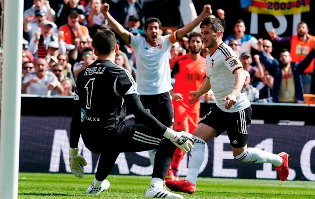 El Valencia ganó el año pasado a la Real Sociedad tras tres derrotas seguidas