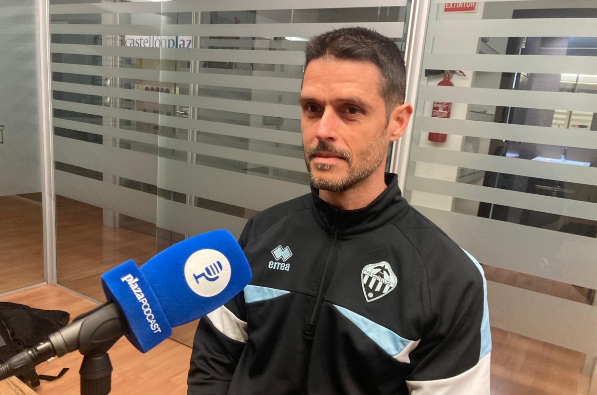 En Plaza Albinegra conocemos mejor a Óscar López, técnico que ya está dejando su sello en el Castellón B