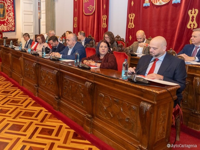 Contradicciones, vetos, princesas y secretos en el Pleno de Cartagena