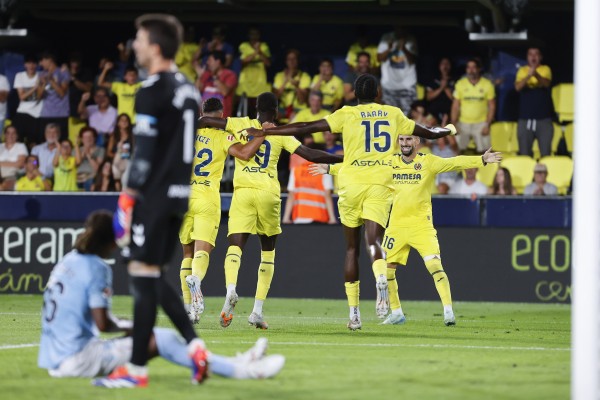 El Villarreal cruza la línea entre la locura y la euforia para noquear al Celta y ponerse líder