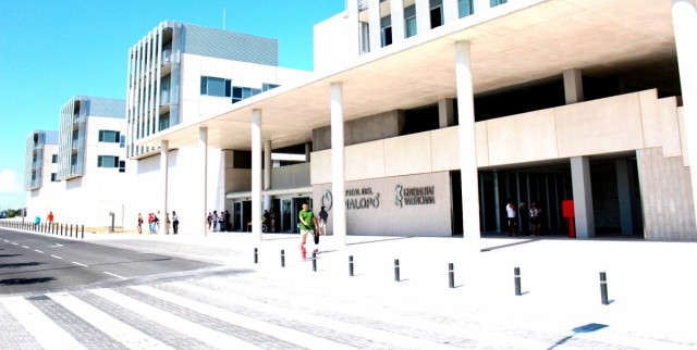 El Hospital del Vinalopó en Elche destaca que ha bajado a 39 días la demora media quirúrgica
