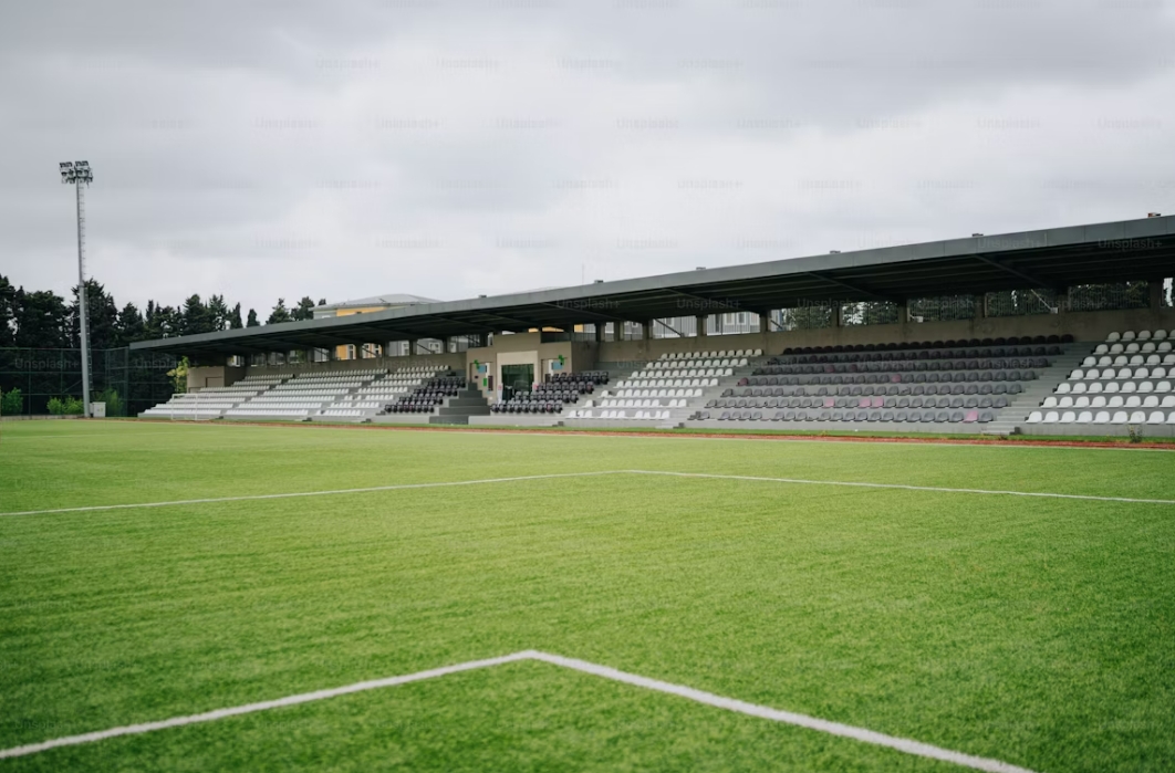 Los hermanos Ñíguez de Elche activan su ciudad deportiva de 10 millones de euros en Jubalcoi