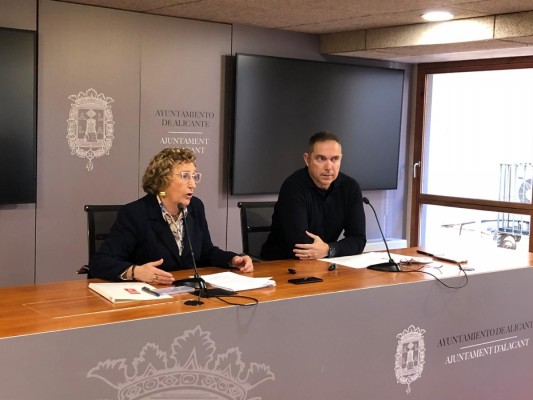 El PSOE ve falta de transparencia en las VPO de San Juan, exige ceses y acudirá a Fiscalía y a Antifraude