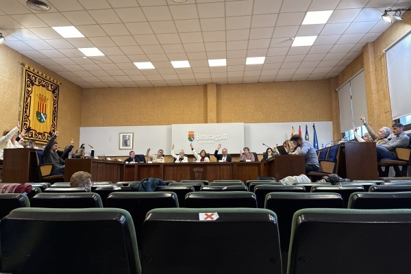 Benicàssim avala la contratación de la gestión integral de los centros de día y envejecimiento activo