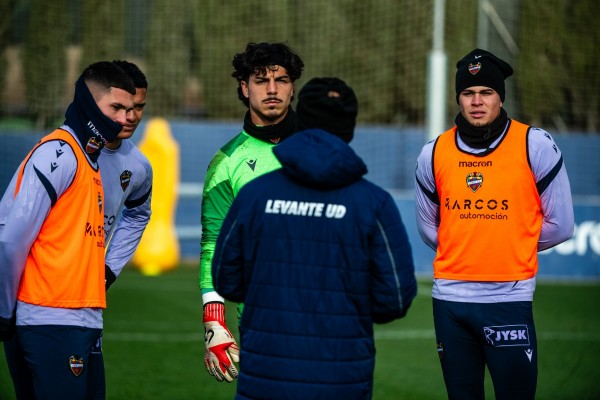 Castro cree que no habrá movimientos de última hora en la plantilla del Levante UD