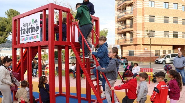 Onda estrena un innovador parque infantil temático inspirado en la tradición taurina