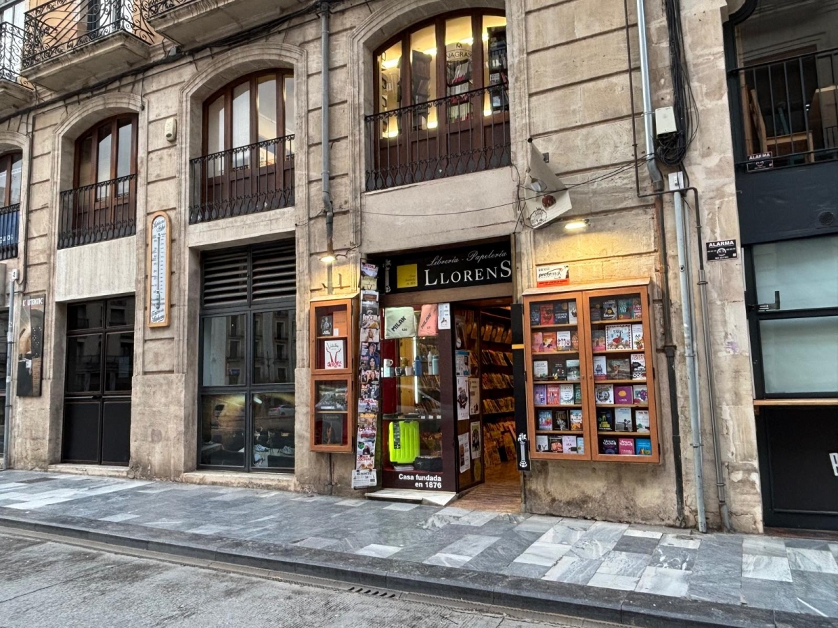 Imagen actual de la libería, en la calle Sant Llorenç. - Imagen actual de la libería, en la calle Sant Llorenç.