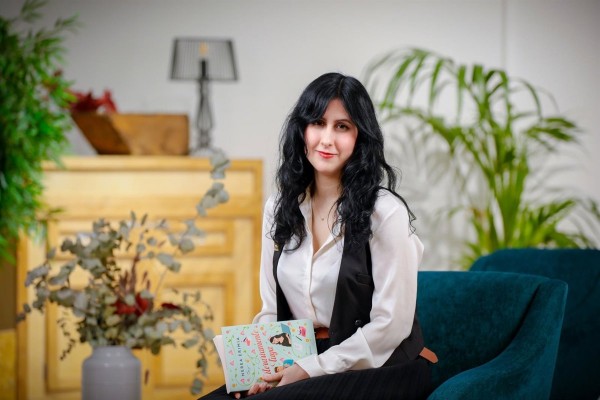 Nerea Ermia recupera el humor de Jane Austen en 'Literariamente tuya'