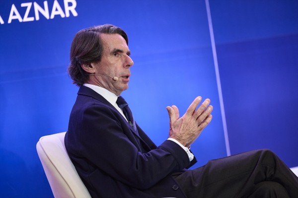 Aznar y Ana Botella aparecen en las facturas de dos paquetes enviados por Epstein en 2003 y 2004