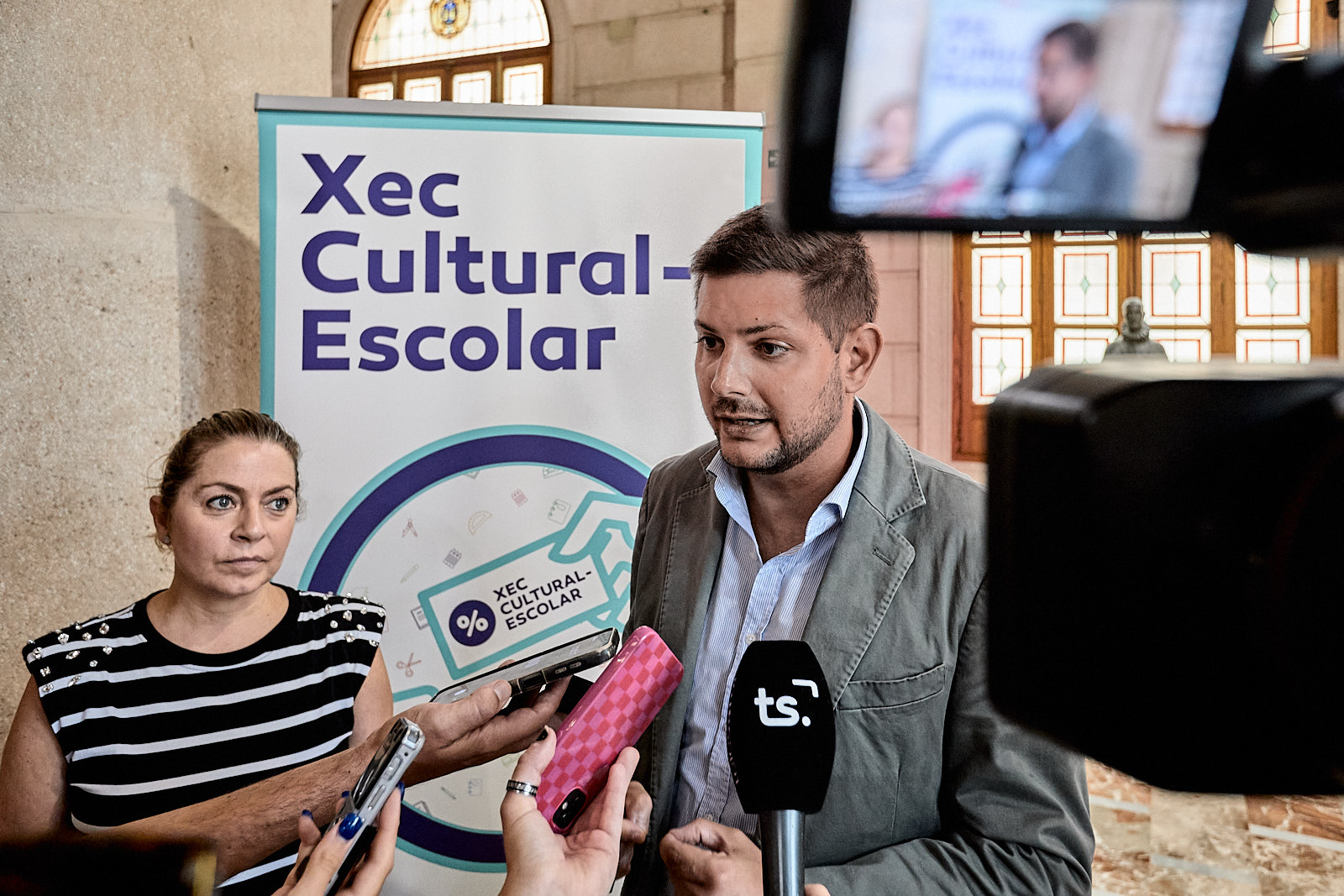 Gandia trau el Xec Cultural-Escolar per ajudar a les famílies en les despeses de l’inici de curs