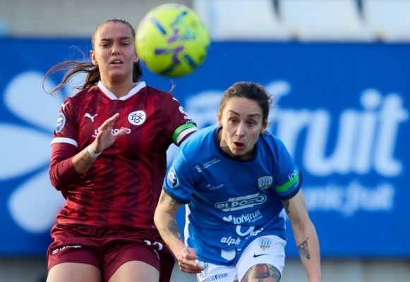 El Alhama CF ElPozo es apalizado en una final por la salvación y cae a zona de descenso en la Liga F Moeve