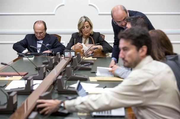 Empieza la comisión que investiga al PP valenciano sin la mitad de convocados