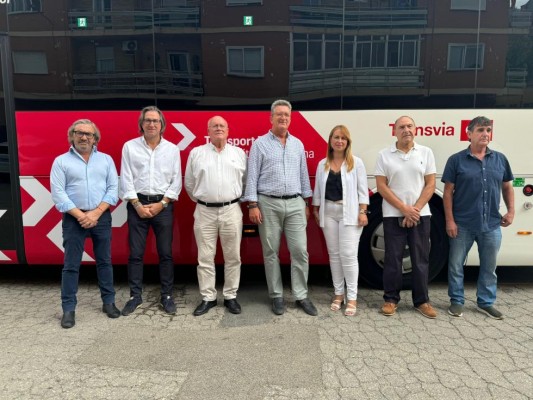 Un nuevo servicio de autobús mejora la conexión a 42.000 usuarios del interior de Valencia
