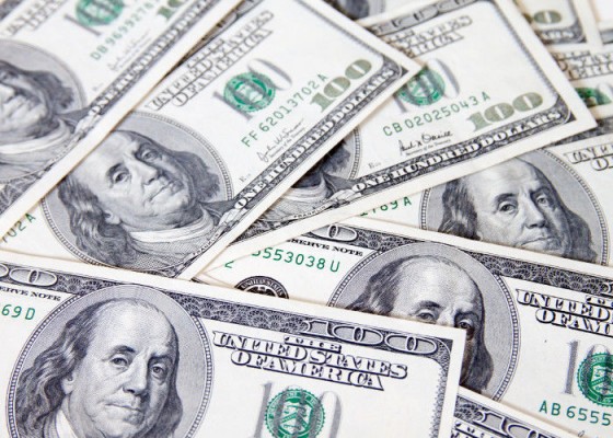 El dólar coge algo de aire