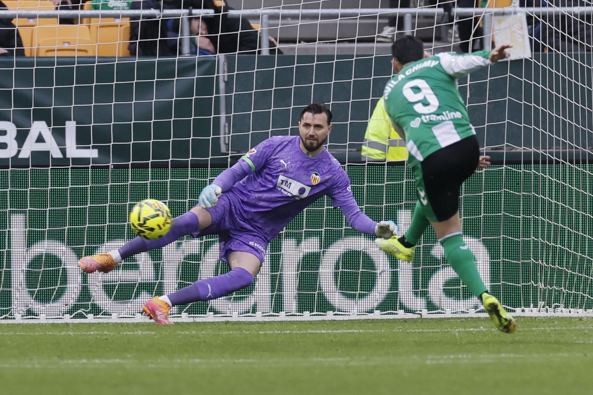 Fornals castiga al Valencia CF en el 87