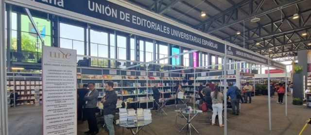 Publicacions de l'UJI participa en la Fira del Llibre de les Universitàries i els Universitaris

