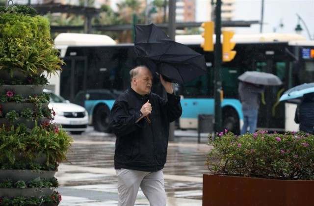 La Comunitat sigue este miércoles en alerta amarilla: continúa el viento y espera precipitaciones débiles
