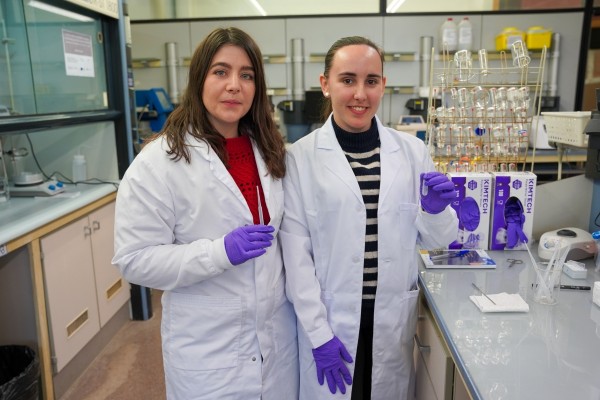 Investigadores de la UJI y la UV crean un material que transforma CO2 en compuestos de alto valor añadido