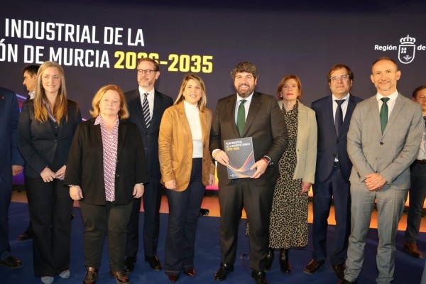 El Plan Industrial de la Región sitúa a Cartagena a la cabeza en crecimiento al impulsar la transformación de Escombreras