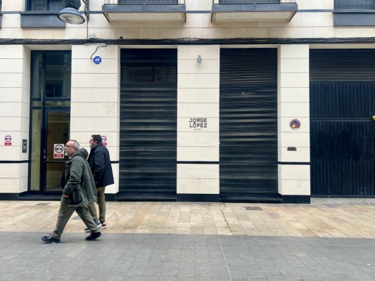 Las galerías de arte valencianas cierran por el IVA cultural: 