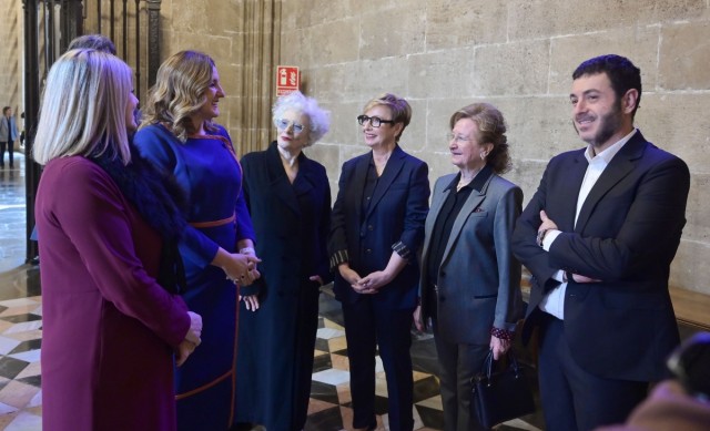 Magüi Mira, Ricard Camarena, Isabel Sanchis y Ángeles López Artiga reivindican la amplitud del Mérito Cultural