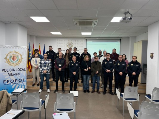 Vila-real i l'UJI enceten la VII edició del Curs d'Expert en Mediació Policial amb dotze participants
