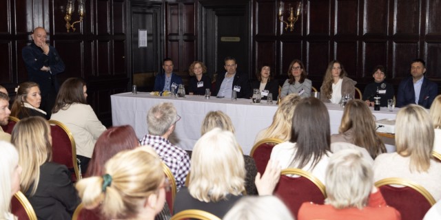 Alicante presenta su oferta cultural, deportiva y gastronómica ante agencias de viaje británicas