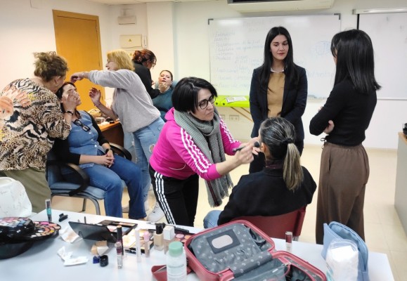 La Cámara de Comercio de Orihuela amplía en 2026 su oferta formativa con cursos para jóvenes y desempleados mayores de 45 años