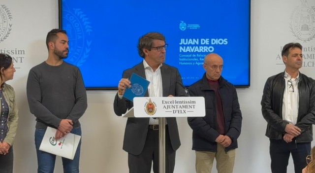 La carrera profesional de Elche no contempla retribuciones a funcionarios con menos de tres años de antigüedad