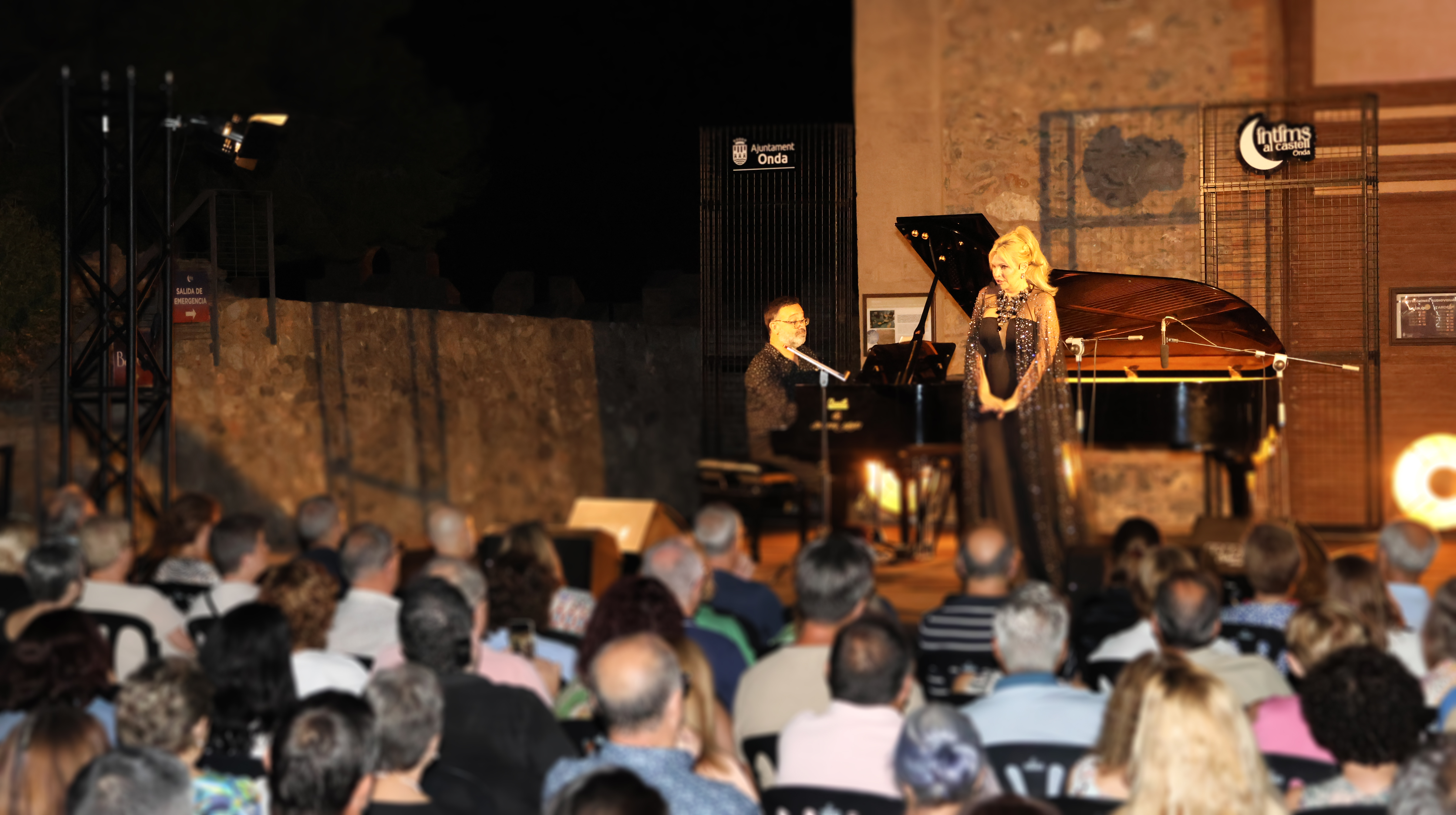 Ainhoa Arteta deslumbra en el Castillo de las 300 Torres de Onda con Íntims al Castell