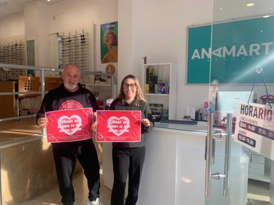 Benicàssim incentiva el comercio local por San Valentín con un sorteo de dos vales de 50 euros