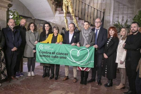 Alicante reafirma su compromiso en la lucha contra el cáncer 