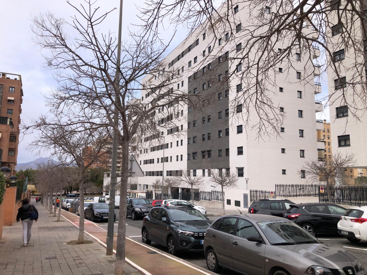 Vecinos del edificio de VPP de Alicante defienden el esfuerzo de su compra y denuncian 'acoso'