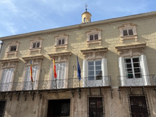 La oposición de Orihuela solicita una comisión extraordinaria para exigir transparencia sobre la Ciudad Deportiva