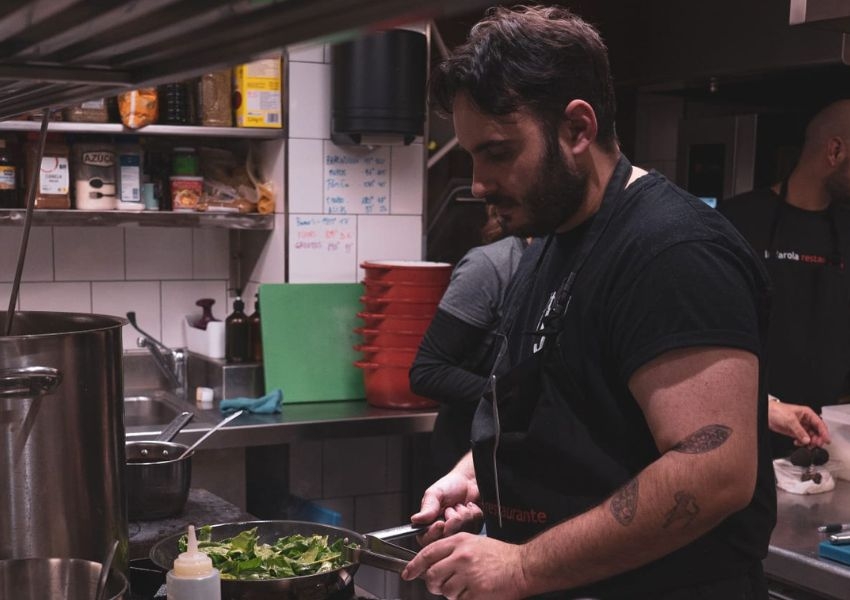 El Galliner: el bar de pueblo cuyo cacareo resuena a muchos kilómetros a la redonda 
