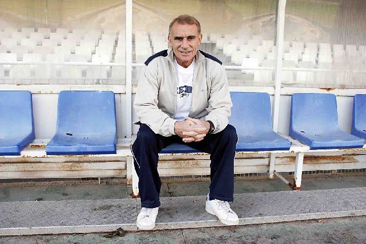 Cartagena inicia el expediente para nombrar el polideportivo de La Aparecida como 'Perico Arango'