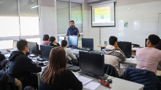 Onda Inserta lanza nuevas formaciones en Inteligencia Artificial e Industria para impulsar el empleo