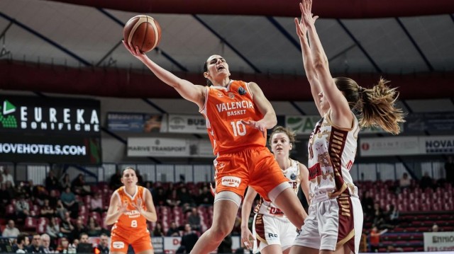 El Valencia Basket se agarra a la Copa y a la Liga tras su eliminación europea