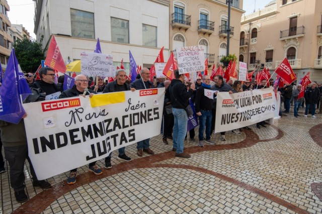 Extrabajadores de María Jaén presentan denuncias tras los despidos y abren vía judicial